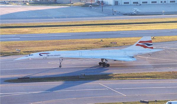 Concorde taxis toward runway 36.